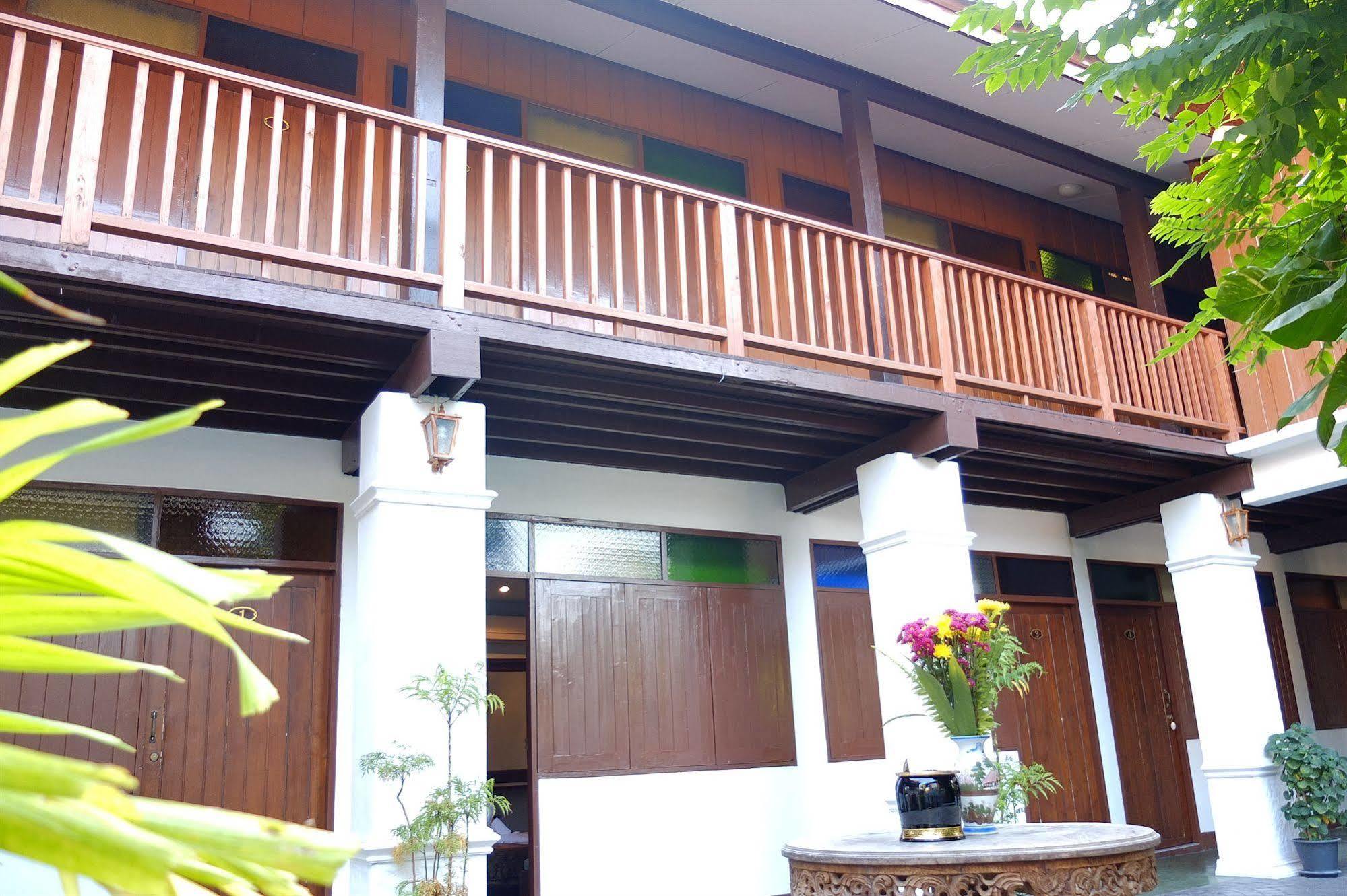 Baanlek Home Stay Chiang Mai Bagian luar foto