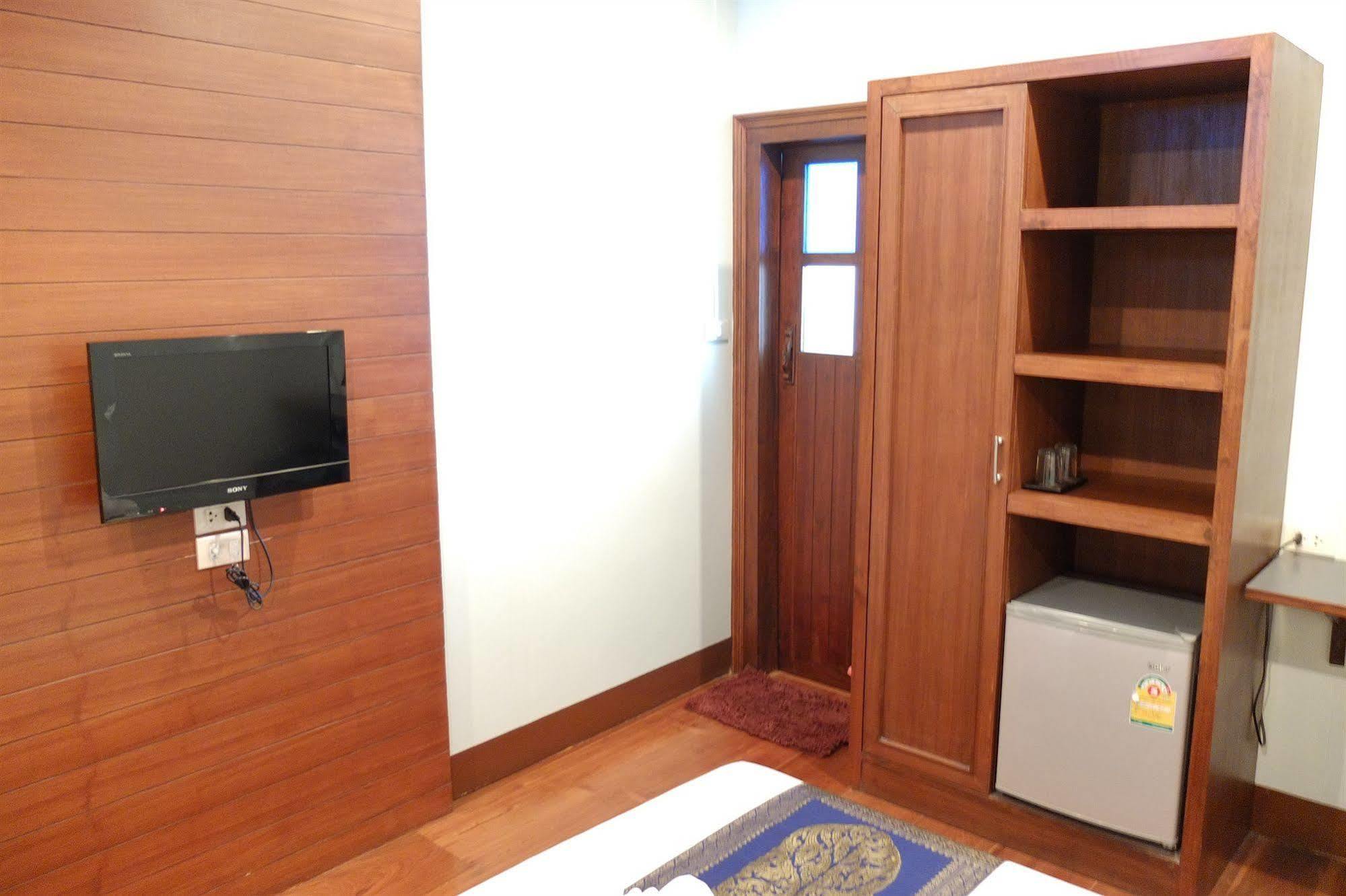 Baanlek Home Stay Chiang Mai Bagian luar foto