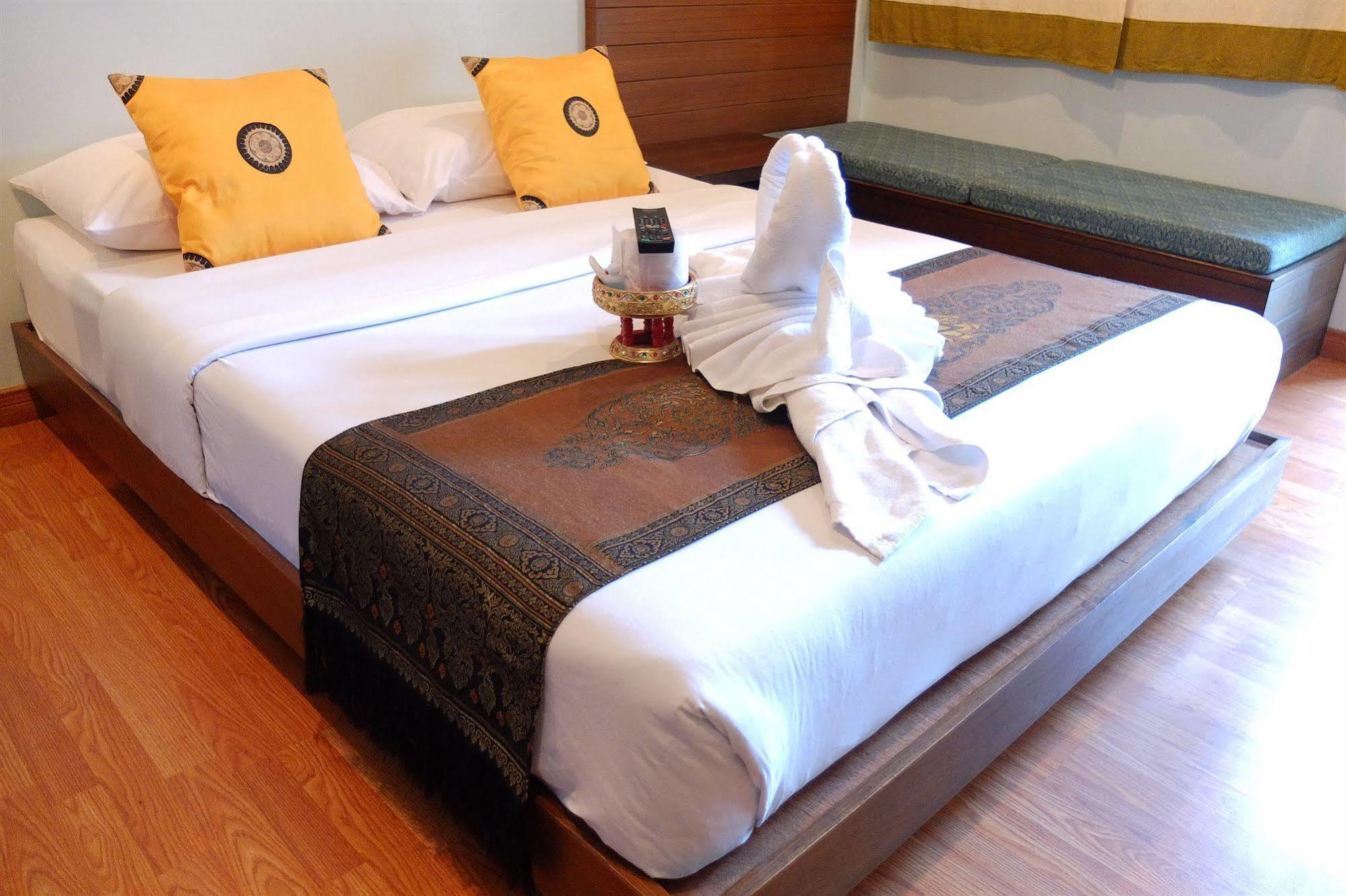 Baanlek Home Stay Chiang Mai Bagian luar foto