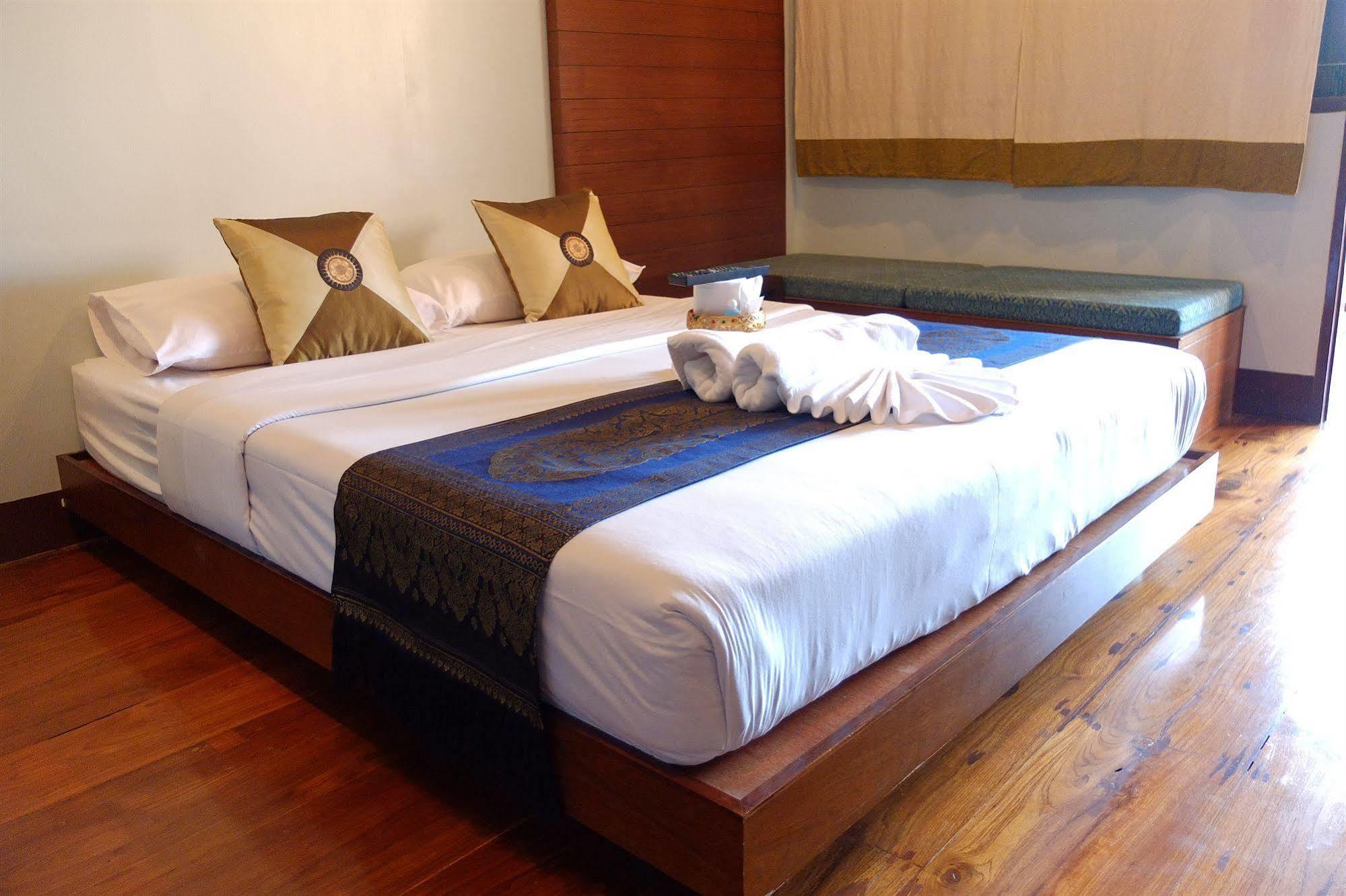 Baanlek Home Stay Chiang Mai Bagian luar foto
